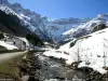 Cirque de Gavarnie - Cirque enneigé au mois de mars (© J.E)