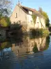 Hameau de la basse Chevrière - Le moulin rouge