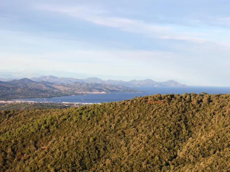 Sendero de les Crêtes - Travesías y excursiones en Cogolin