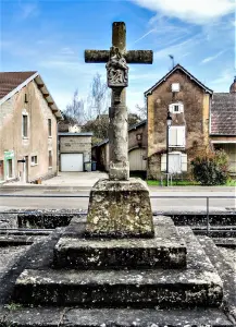 Dorfkreuz, Südseite (© JE)