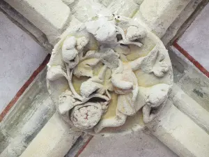 Clé de voûte du cloître (© Jean Espirat)