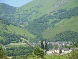 View of the village of Pouey