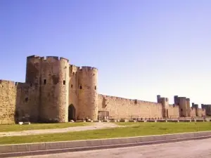 Aigues-Mortes, the southern rampart