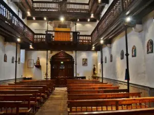 Binnen in de kerk van Onze Lieve Vrouw van de Assumptie