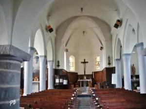 Interieur van de kerk Saint-Laurent