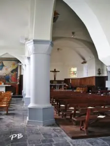 Interieur van de kerk Saint-Laurent