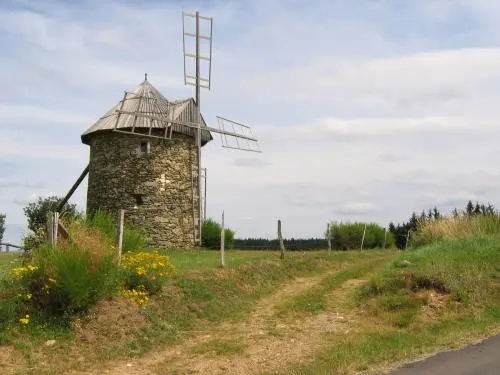 Ally - Moulin-gîte de Montrome à Ally