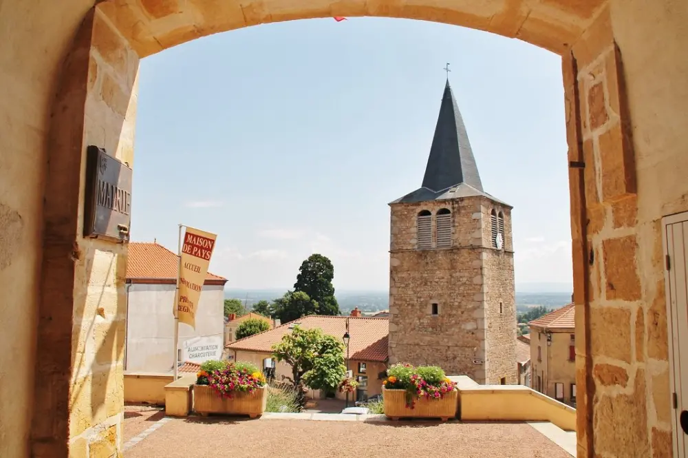 Ambierle - The town - Entrance to the Town Hall