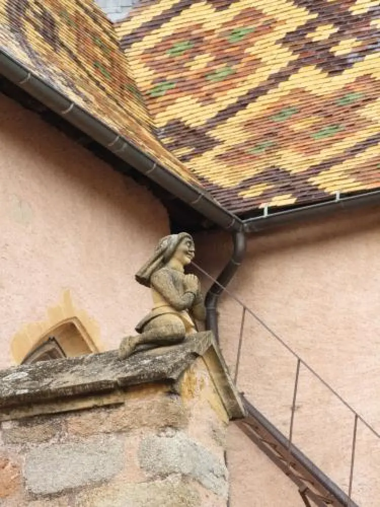 Ambierle - Church with glazed tiles and its statues