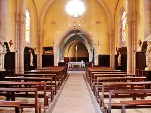 El interior de la iglesia