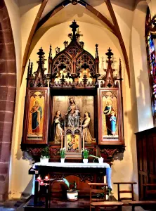 Altar de la Virgen, en la iglesia (© J.E)