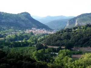 Vista di Anduze del castello di Tornac