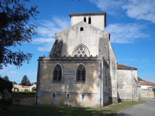 Angeac-Charente - Terug van de kerk