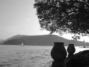 Annecy - ​​Lago dai giardini dell'Imperiale (© Fabienne Gevaux)