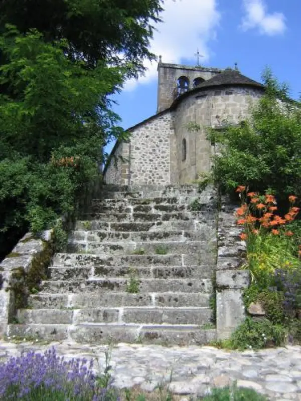 Kirche Saint-Pierre - Monument in Antignac