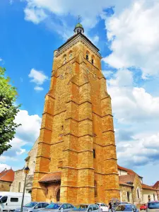 Clocher de l'église Saint-Just, 44 mètres (© Jean Espirat)