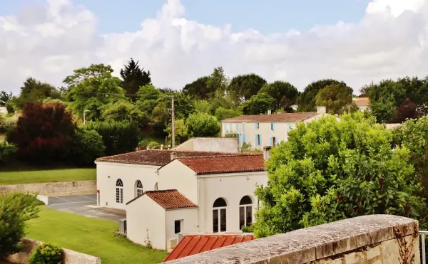 Arces - Guía turismo, vacaciones y fines de semana en Charente Marítimo
