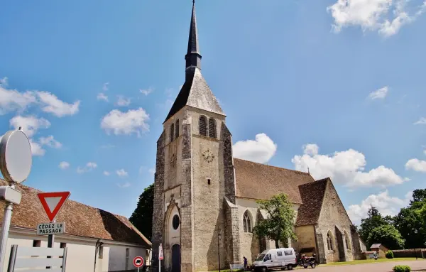 Kerk Saint-André - Monument in Argent-sur-Sauldre