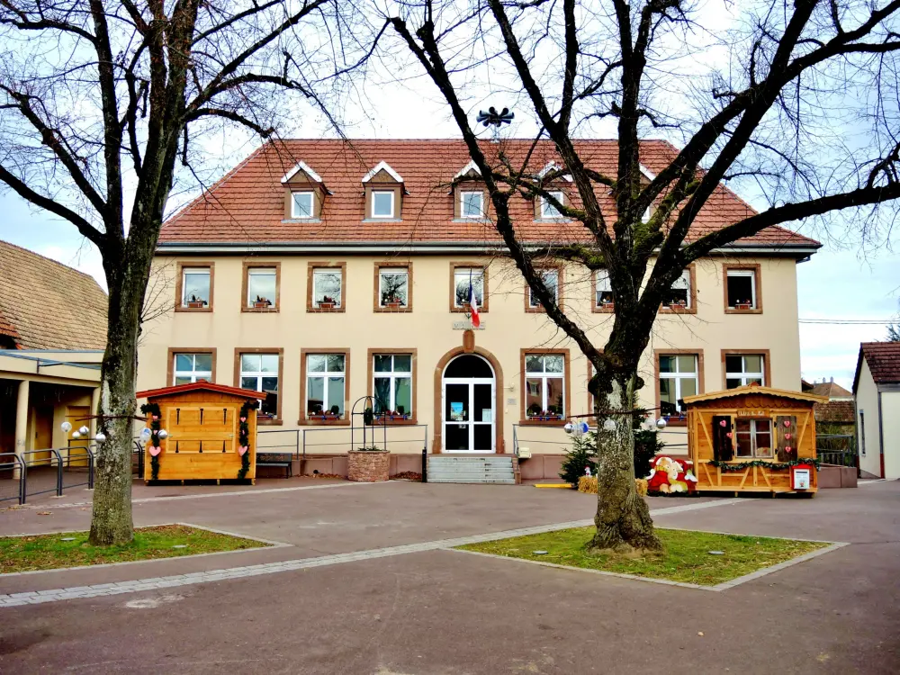 Aspach-Michelbach - Town hall of Aspach-le-Haut (© JE)