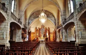 El interior de la iglesia de Saint-Laurent