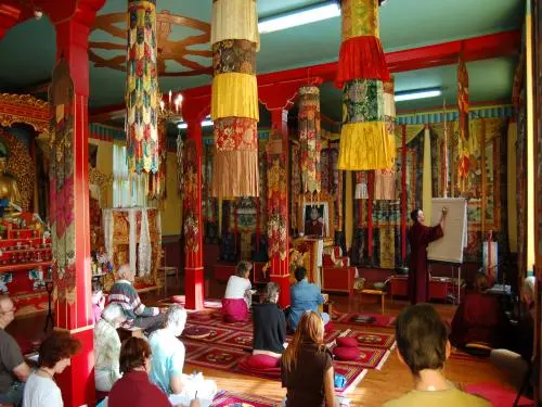Aubry-le-Panthou - Centre tibétain au Pays du camembert