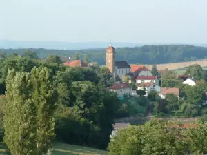 Vista del villaggio dal sentiero in cima allo stadio