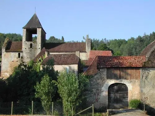 Church Saint-Étienne - Monument in Auriac-du-Périgord