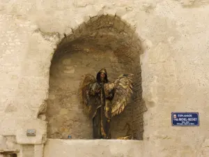 Avignon, la estatua del hombre