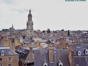 Avranches vanaf het kasteel gezien (© J.E)