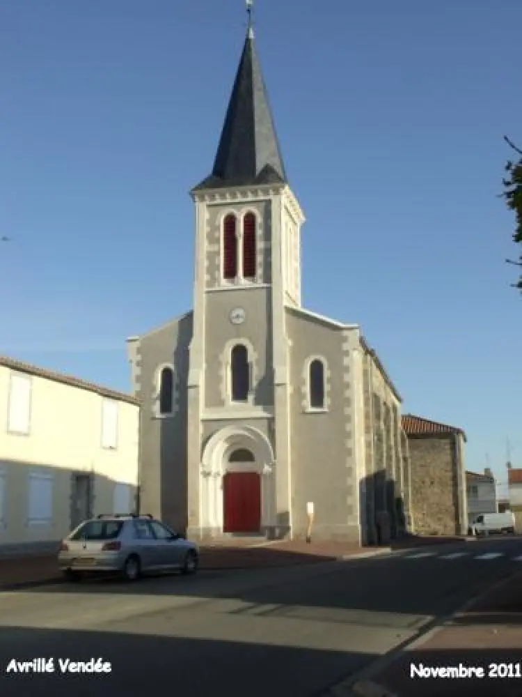 Avrillé - Église Saint-Pierre du XIe siècle