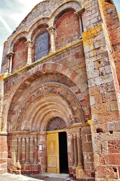 Kirche Sainte-Foy - Monument in Bains