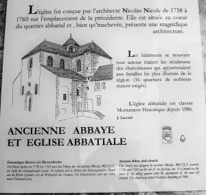 Information on the church and the old abbey (© JE)