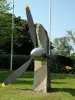 Monumento del piloto Edward Durst en Ploubalay