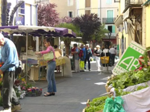 Bédarieux - farmers market on Monday, Friday and Saturday