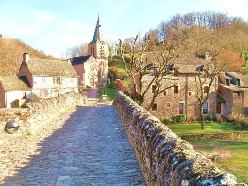 Kerk van Belcastel - Monument in Belcastel