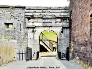 Porte Sud de la citadelle de Belfort (© Jean Espirat)