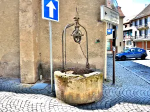 Old well (© J.E)