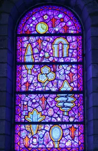 Glas-in-loodraam in de kerk Saint-Hélier