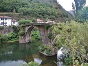 Ponte sul fiume Nive a Bidarray