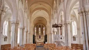 The interior of the church Sainte-Colombe