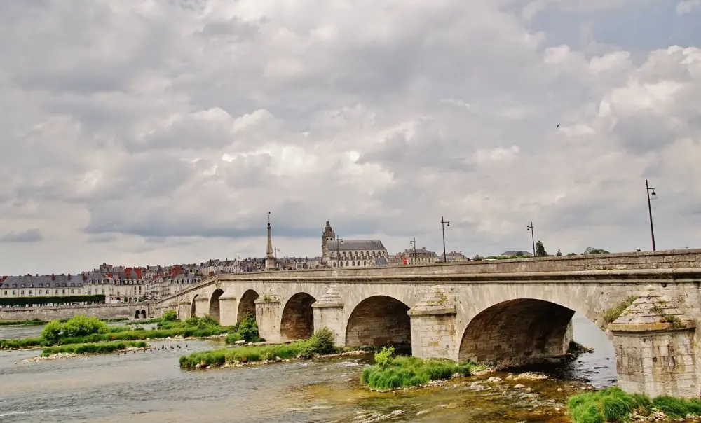 Blois - Pont sur la Loire
