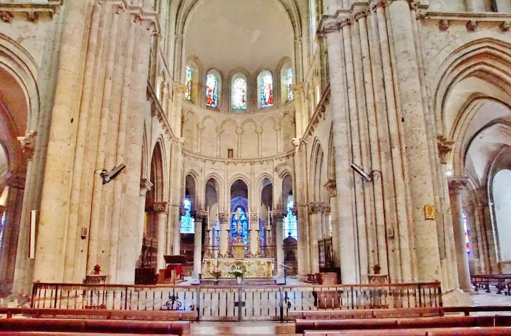 Blois - Intérieur de la cathédrale Saint-Louis 