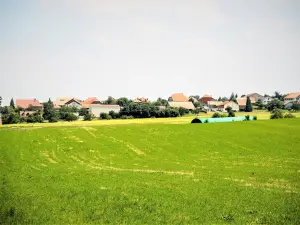 Bolandoz, gezien vanaf de kapel Notre-Dame des Aventures (© J.E)