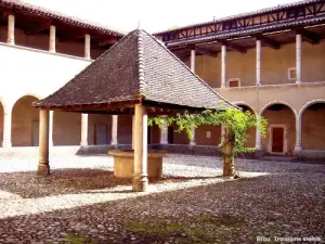 Brou - Troisième cloître (© Jean Espirat)