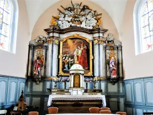 Main altar and altarpiece of the church (© JE)