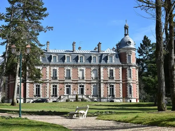 Castello di Trousse-Barrière - Monumento a Briare