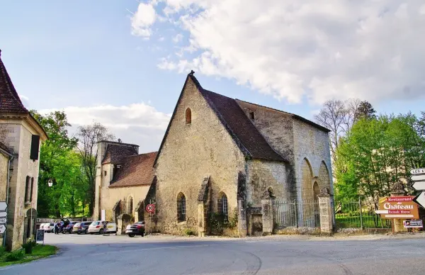 Kirche Saint-Jean-Baptiste - Monument in Campagne