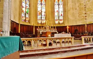 Intérieur de la collégiale