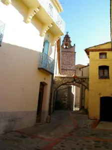 Church Street to Caramany