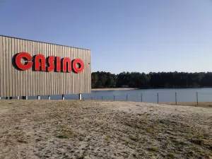 Casteljaloux Casino - Uitzicht op Lake Clarens